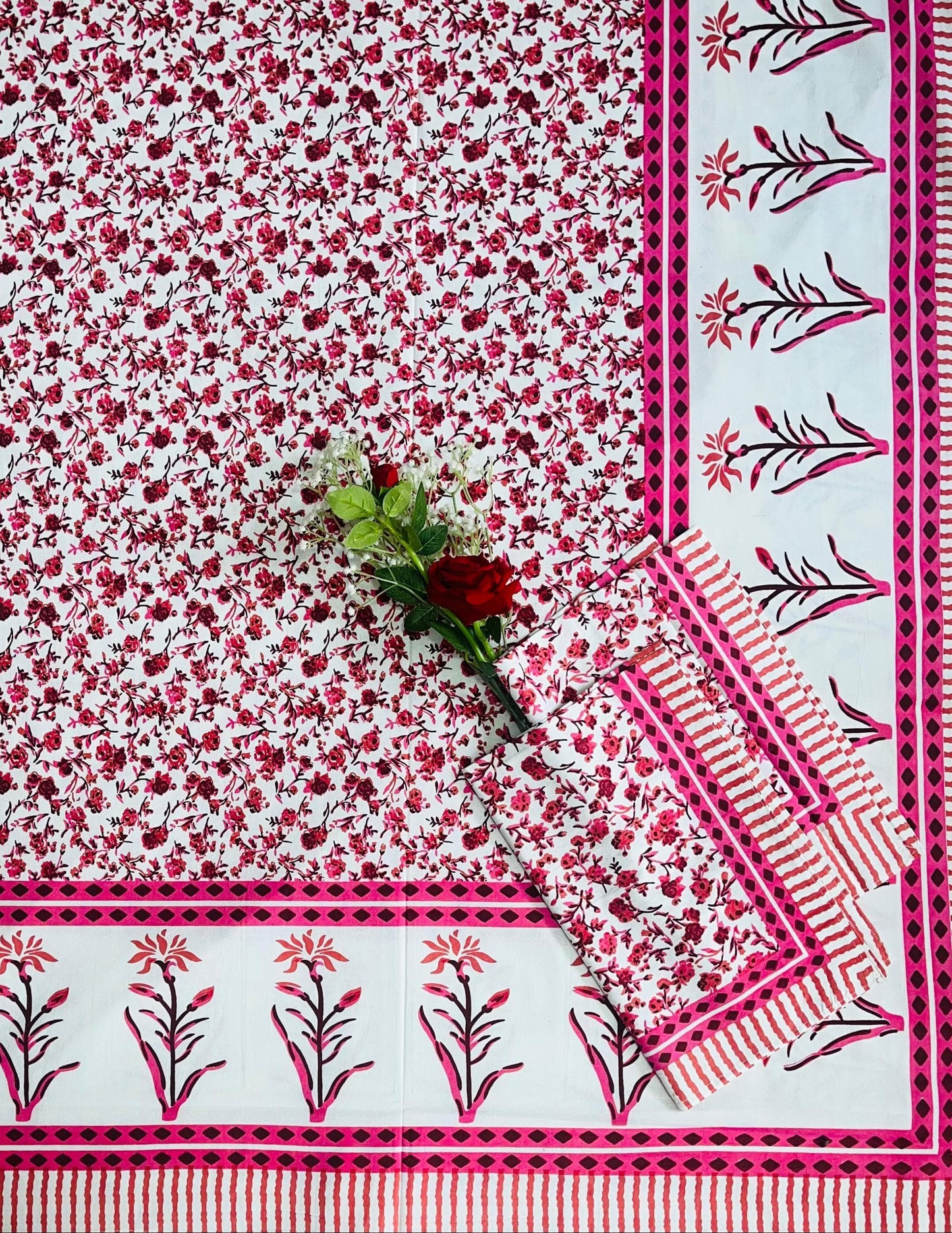 Alexa King Size Pink white Printed Bed Sheets with Pillow Covers